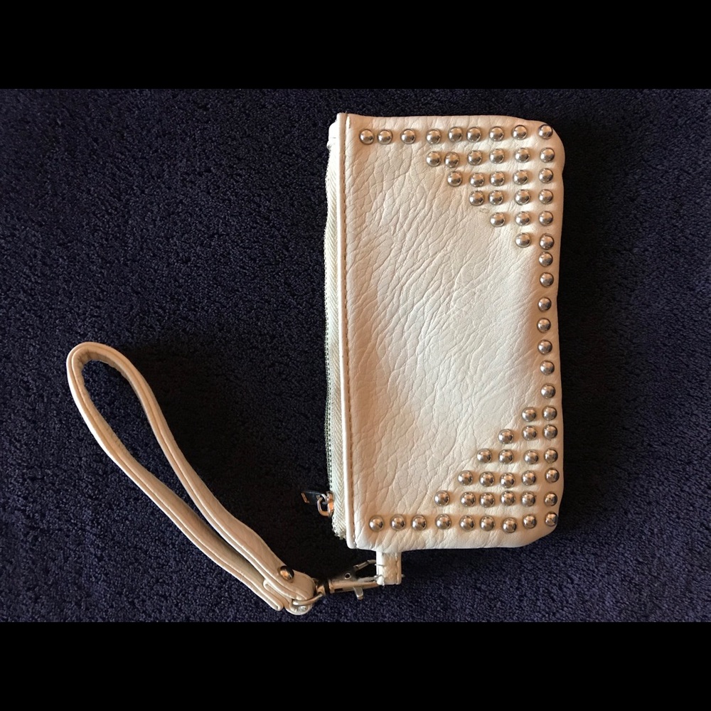 White wristlet